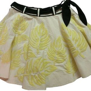 Marciano skirt yellow embroidered sz XS